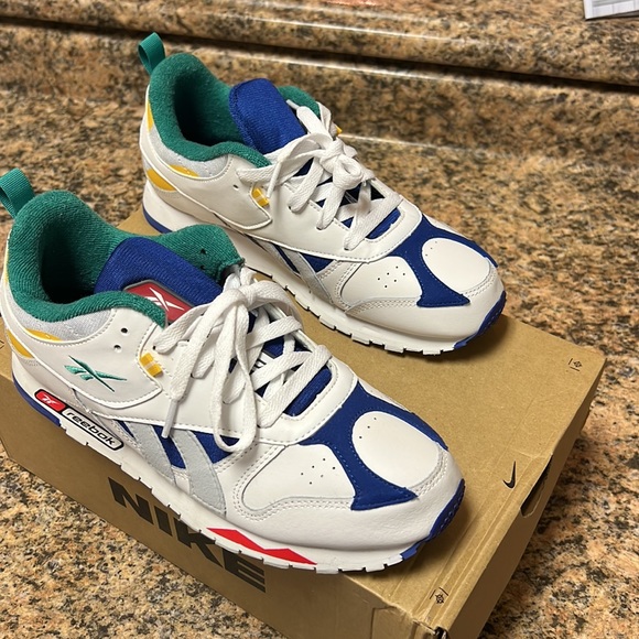 Reeboks - Picture 3 of 3